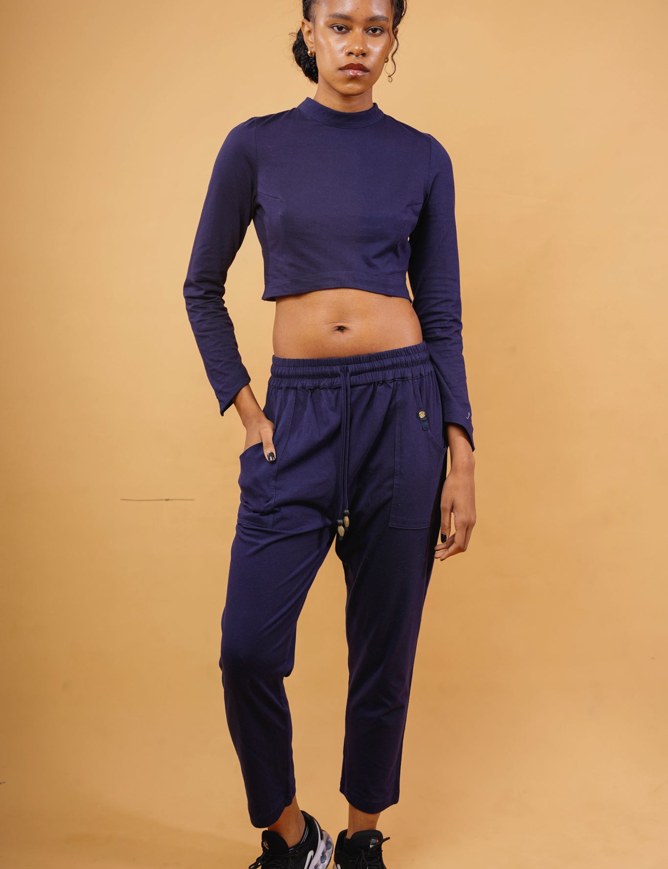 CHEZA WEWE CROP TOP
