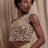 Cowrie Asymmetric Top